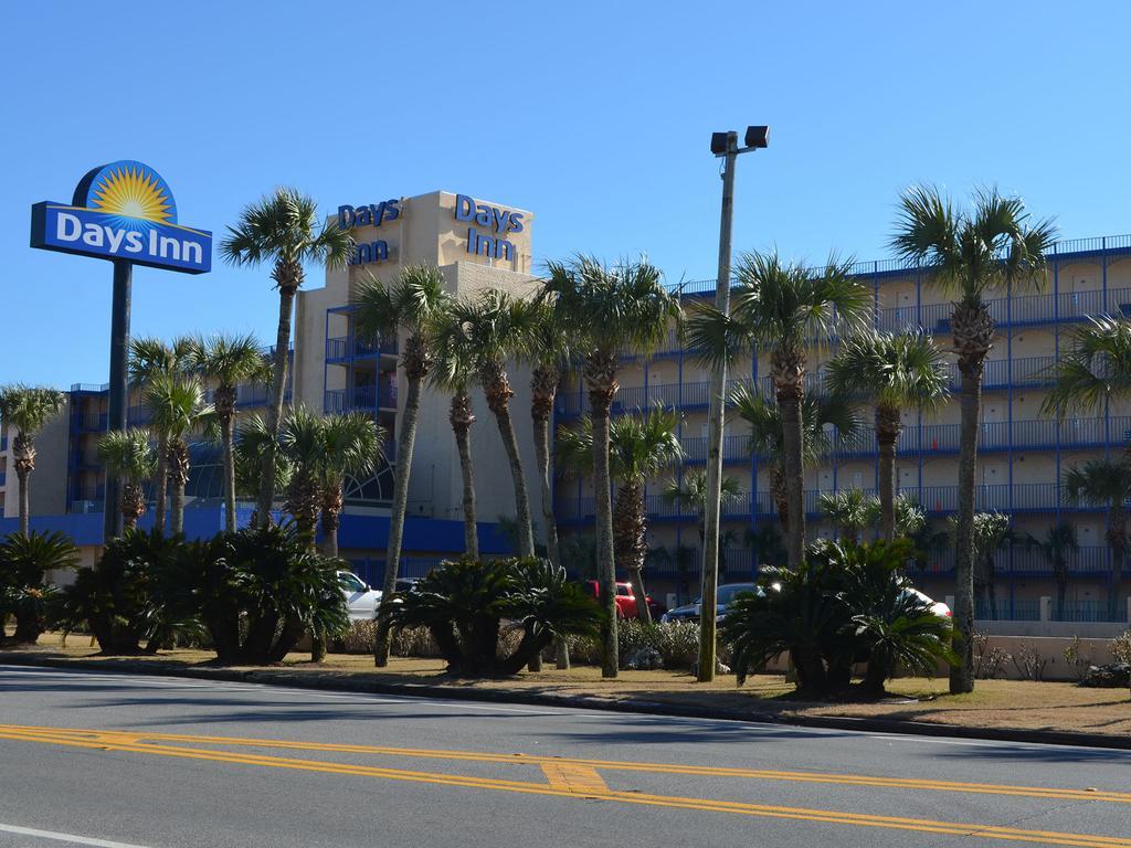 Days Inn By Wyndham Panama City Beach/Ocean Front Exterior foto